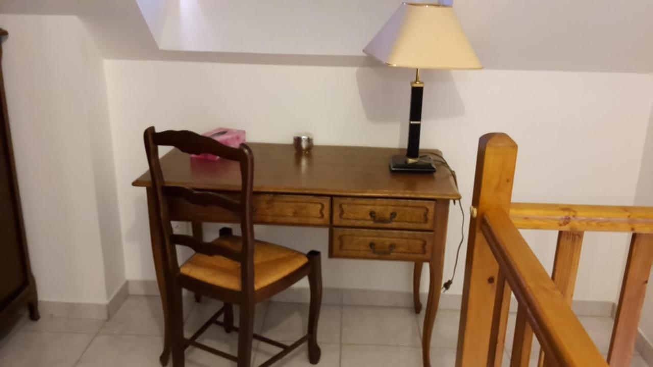 דירות Chez Nous -Parking Gratuit Et Wifi A ויירזון מראה חיצוני תמונה